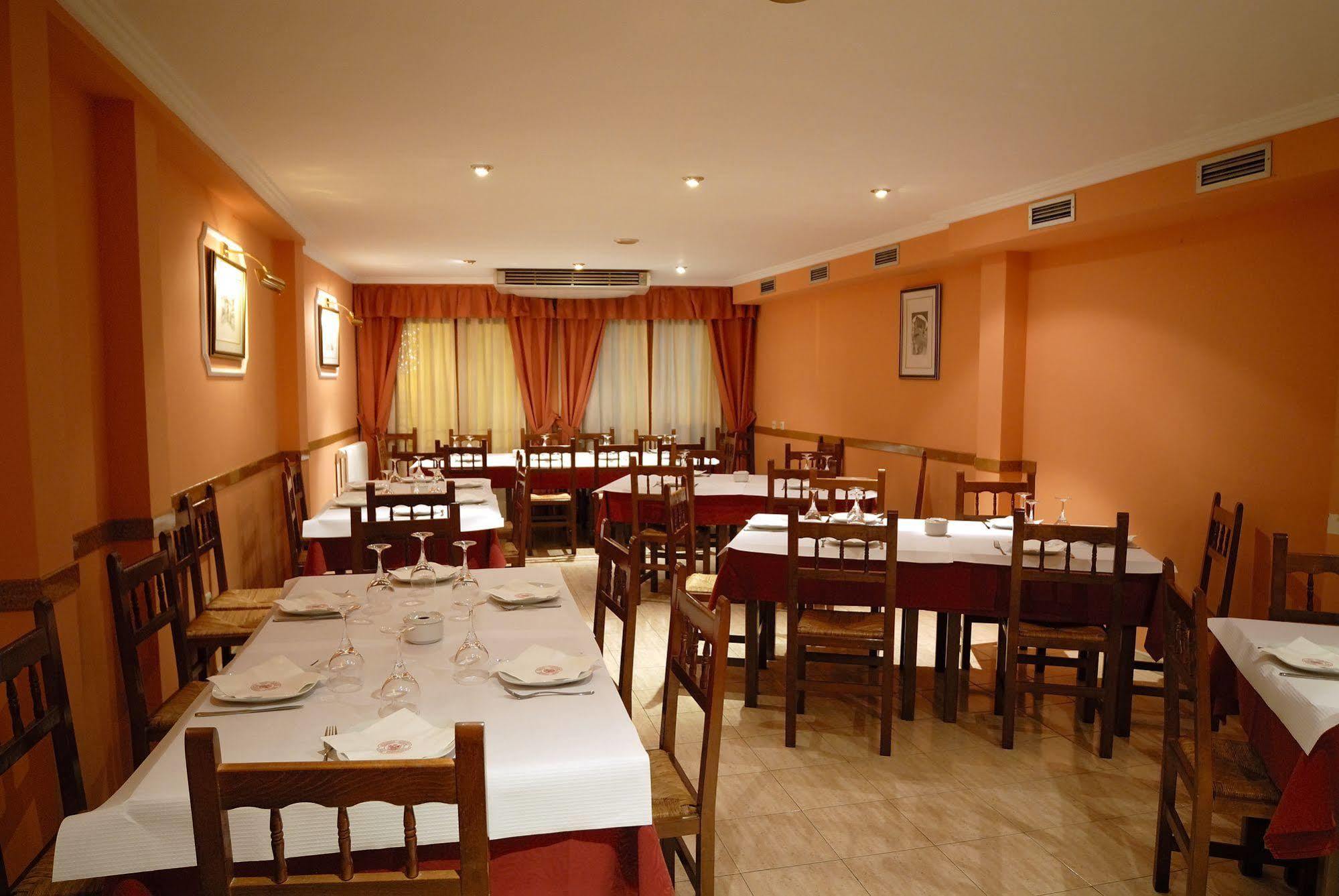 Hostal Alcazaba تيرويل المظهر الخارجي الصورة